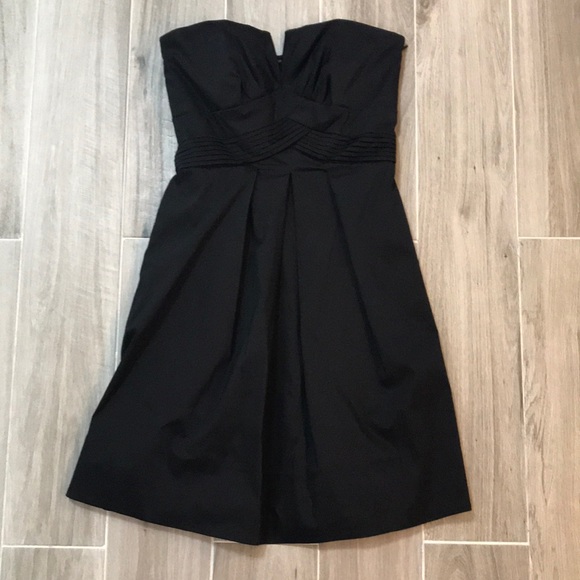 White House Black Market Dresses & Skirts - White House Black Market Strapless Cocktail Dress